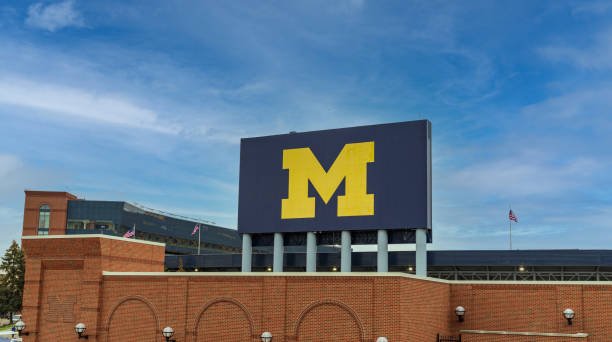 Logo:34nudidlysi= Wallpaper:Ugwoogzxjzu= Michigan Football